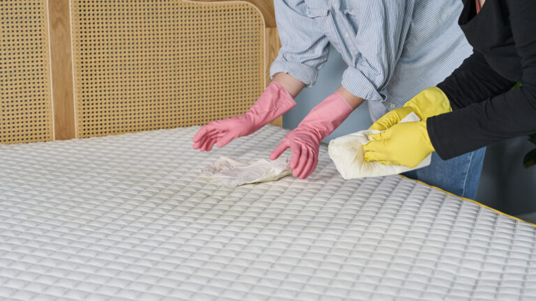 how to clean a mattress